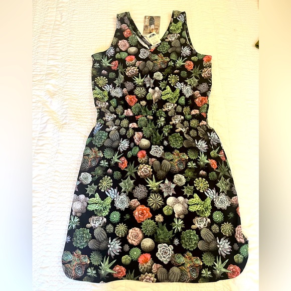 Kavu Dresses & Skirts - Kavu Ensenada Dress RARE Greenhouse succulent print NWT
